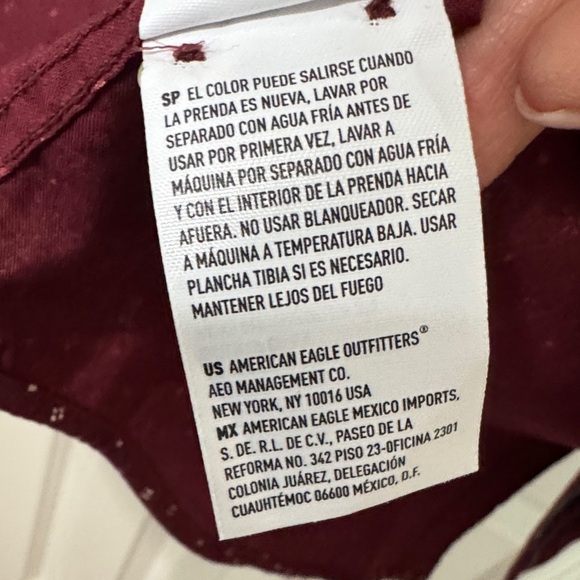 American Eagle Outfitters NWOT❤️ Burgundy Casual Button Down Shirt. - Picture 5 of 10